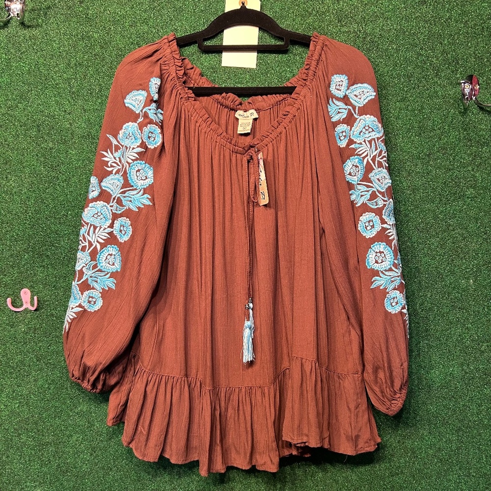 362 NWT Lola P Blouse